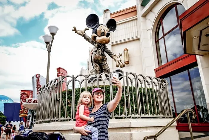 Before heading or planning your trip to Disney, try to avoid making these mistakes that could ruin the trip. Here are 12 Things to Never Do at Disney World. #disneyworld #disneylandparis #disneywithkids #travelwithkids #familytravel