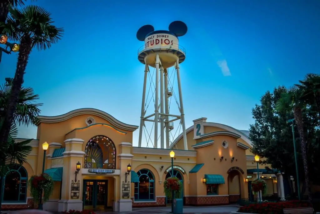 Walt Disney World is a big magical place filled with many attractions. As a Walt Disney World first timer, planning and coordinating your vacation, it is easy to forget the small things. Check out these great Walt Disney World Tips for first timers.