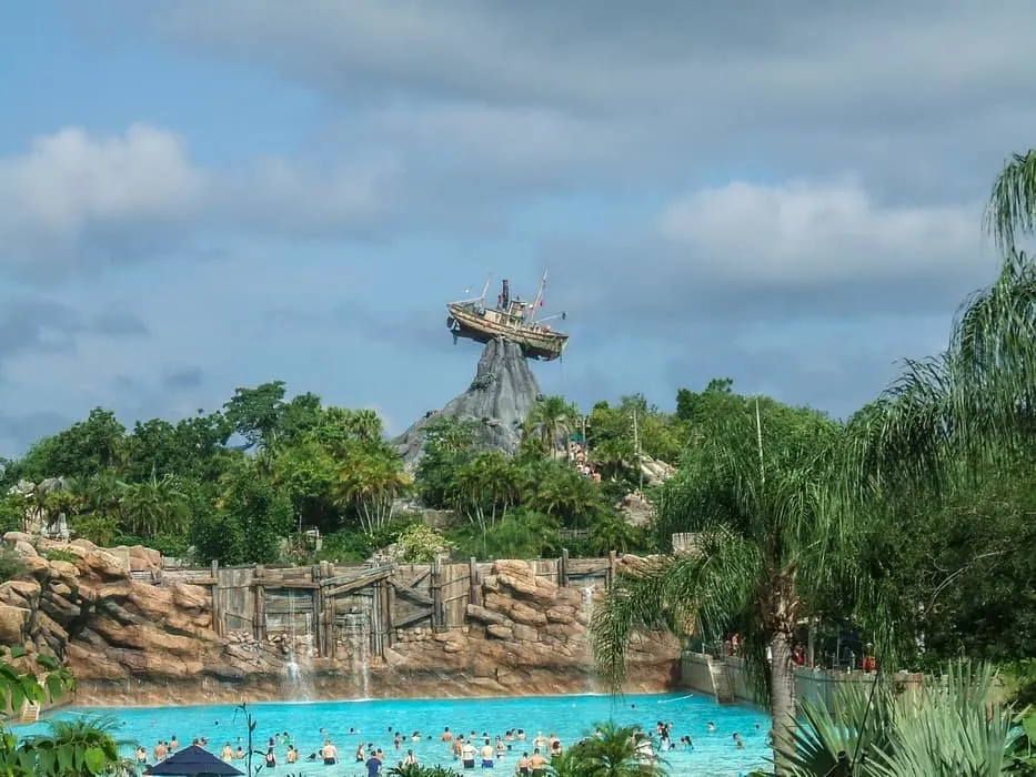 Everything you need to know about Disney's Typhoon Lagoon Waterpark. #waltdisneyworld #disney #disneyparks #disneyworld #disneytips #typhoonlagoon