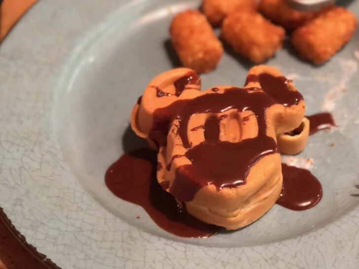 Review of Chip 'n' Dale's Harvest Feast Breakfast at Garden Grill in Epcot at Walt Disney World