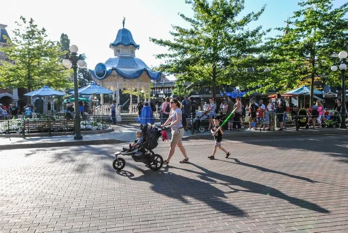 Disney large 2024 stroller ban