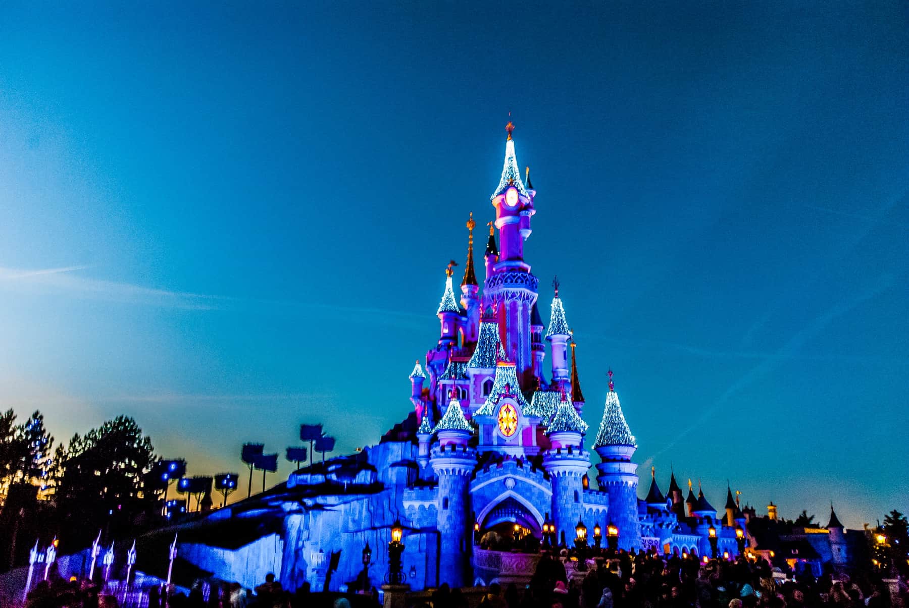 How to Celebrate Christmas at Disneyland Paris • Mouse Travel Matters