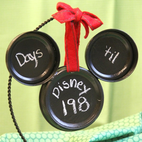 10 DIY Disney Christmas Decorations