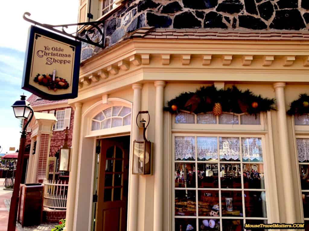 Ye Olde Christmas Shoppe Exterior