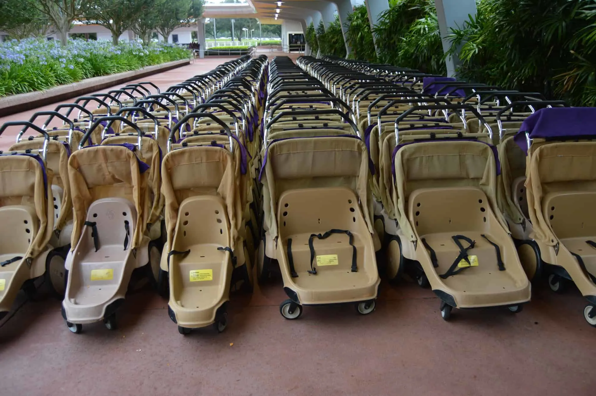 Disneyland paris cheap pushchair hire