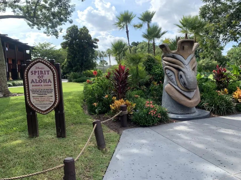 Disney's Polynesian Spirit of Aloha Dinner Show - Review - What to expect if you plan to attend