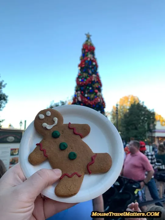 The deliciously fun Holiday Cookie Stroll returns this year to Epcot's International Festival of the Holidays.