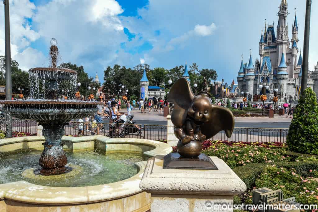 Heading to Magic Kingdom? Learn how the opening procedure works | What time you can enter | How Extra Magic Hours are handled | Are pre-park breakfasts still worth it? | Disney World | #magickingdom #disneyworld #DisneyTips