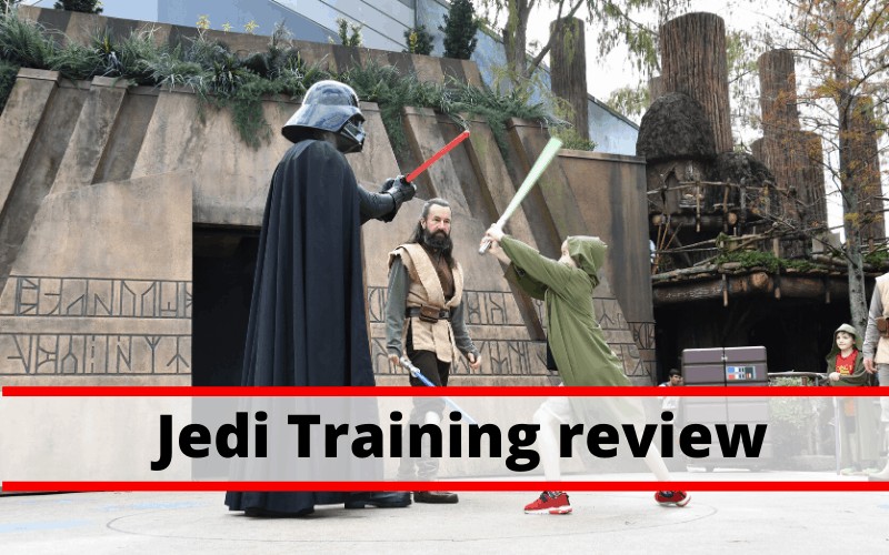 Learn all about Jedi Training at Walt Disney World and these easy tips and tricks that you can use to make sure your kids get to battle the dark side. #starwars #disneykids