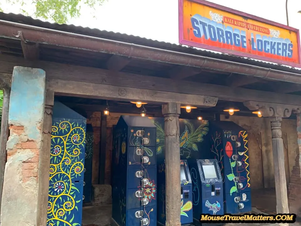 Best Tips for Visiting Disney Animal Kingdom | Food to attractions, exclusive tours and vacation tips for families visiting Walt Disney World Animal Kingdom