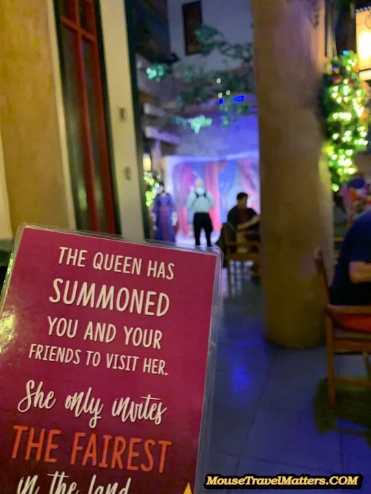 NEW Storybook Dining with Snow White at Artist Point at Disney's Wilderness Lodge. Dine with the Dwarves and The Evil Queen. Our magical dinner review.