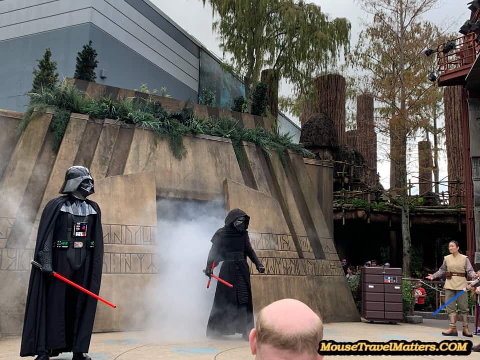 Learn all about Jedi Training at Walt Disney World and these easy tips and tricks that you can use to make sure your kids get to battle the dark side. #starwars #disneykids