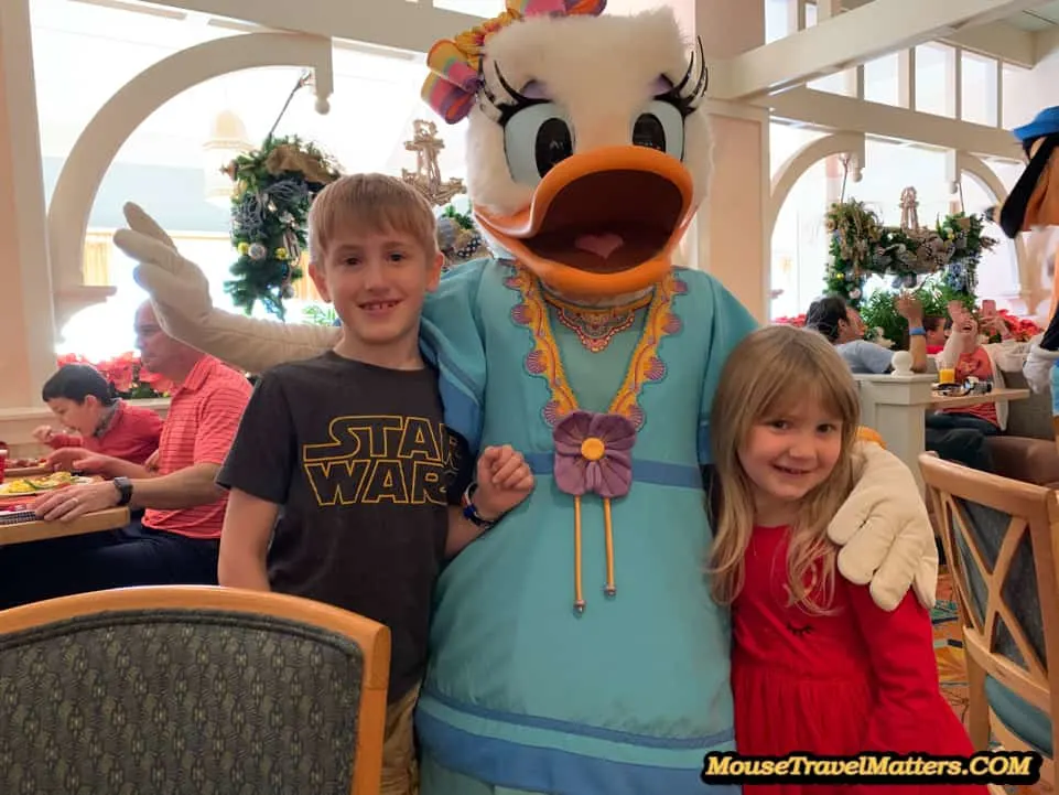 Cape May Cafe, Minnie's Beach Bash Breakfast, Walt Disney World, Disney World Character Dining, Breakfast with Disney Characters, Disney's Beach Club Resort, #WaltDisneyWorld, #DisneyVacationPlanning, #DisneyTravelTips