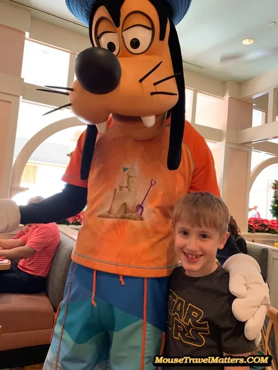 Cape May Cafe, Minnie's Beach Bash Breakfast, Walt Disney World, Disney World Character Dining, Breakfast with Disney Characters, Disney's Beach Club Resort, #WaltDisneyWorld, #DisneyVacationPlanning, #DisneyTravelTips