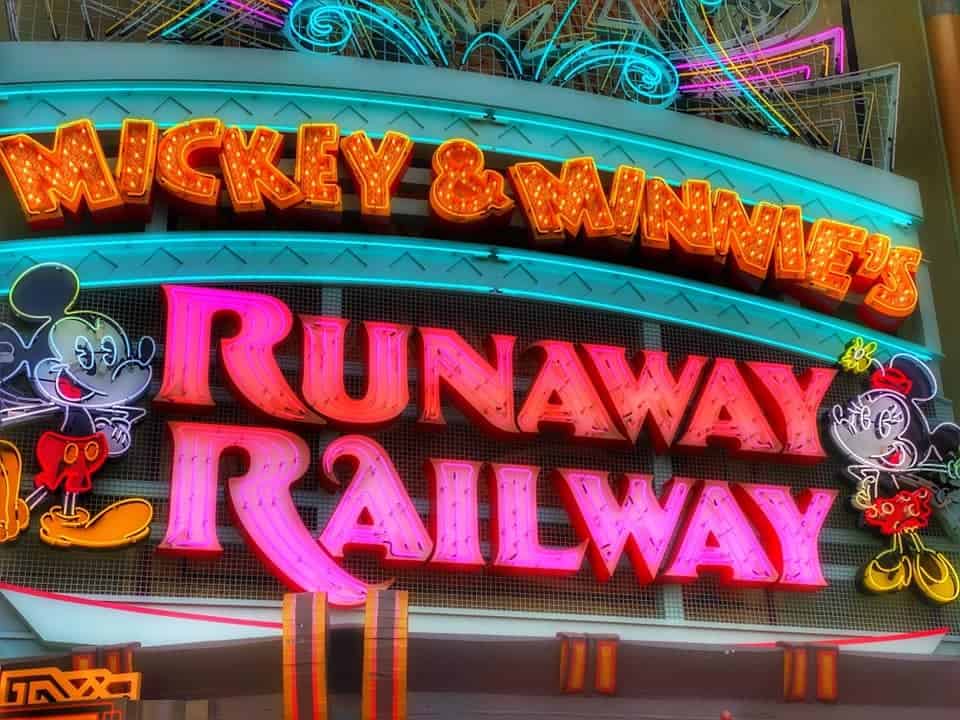 Check out this first look and review of Mickey and Minnie's Runaway Railway at Hollywood Studios in Disney World! This new ride is not to be missed! | Disney Tips | Disney World Tips | Travel and vacation | Disney with kids | Disney world with family | #wdw #disney #disneyworld #hollywoodstudios #mickey #minnie