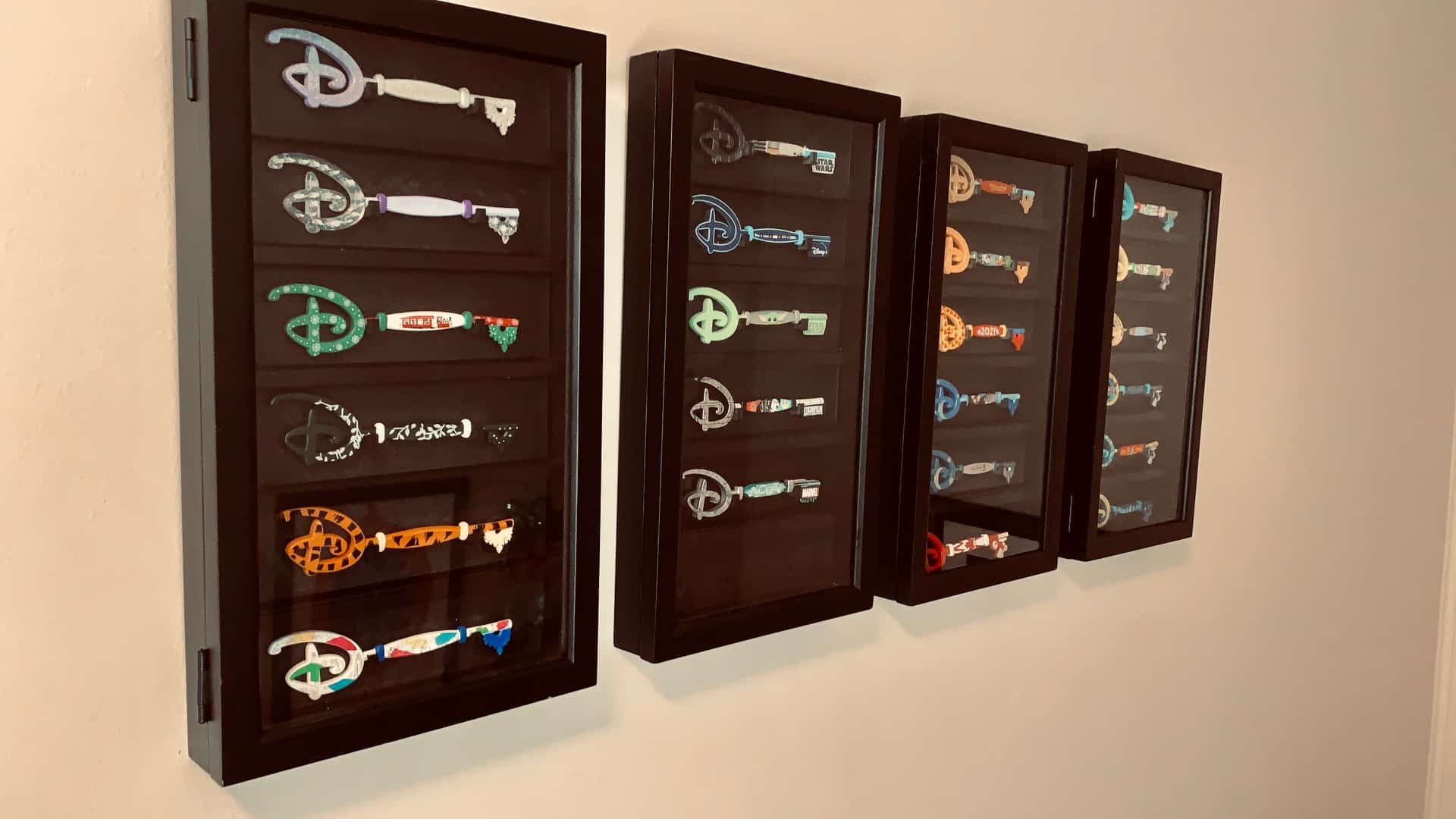 Guide to Disney Store Key Collecting • Mouse Travel Matters